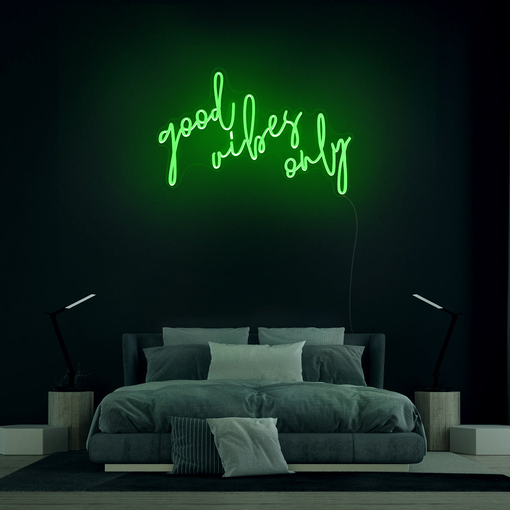 Enseigne néon Good vibes only