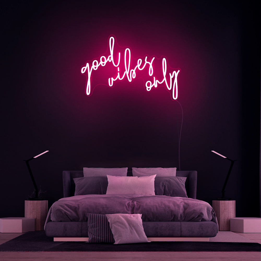 Enseigne néon Good vibes only